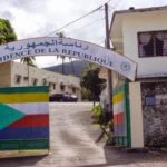 Comores: Gouvernement et société